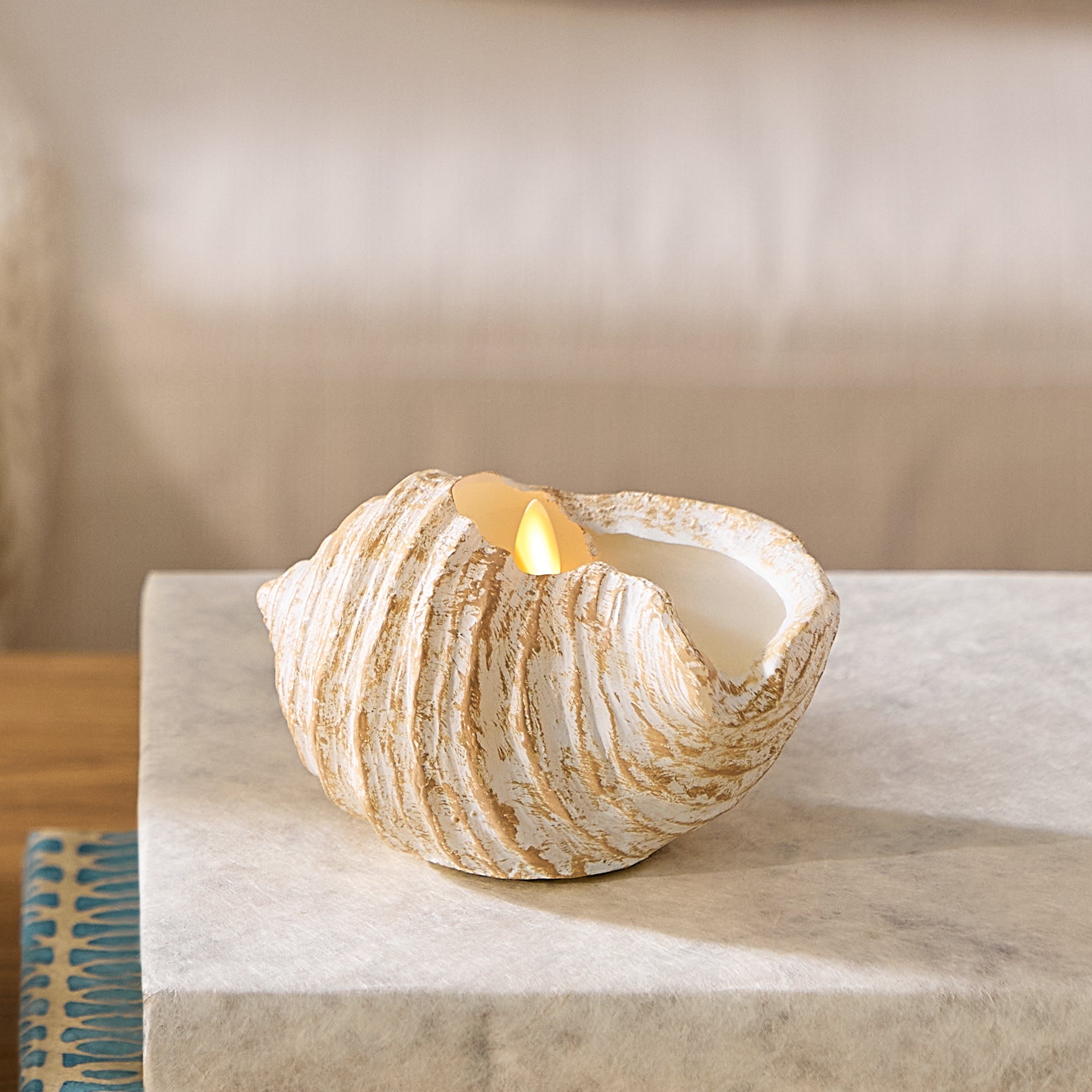 sm-image-2f597d5a2dc6d3b5107a9540 Tun Shell Flameless Candle
