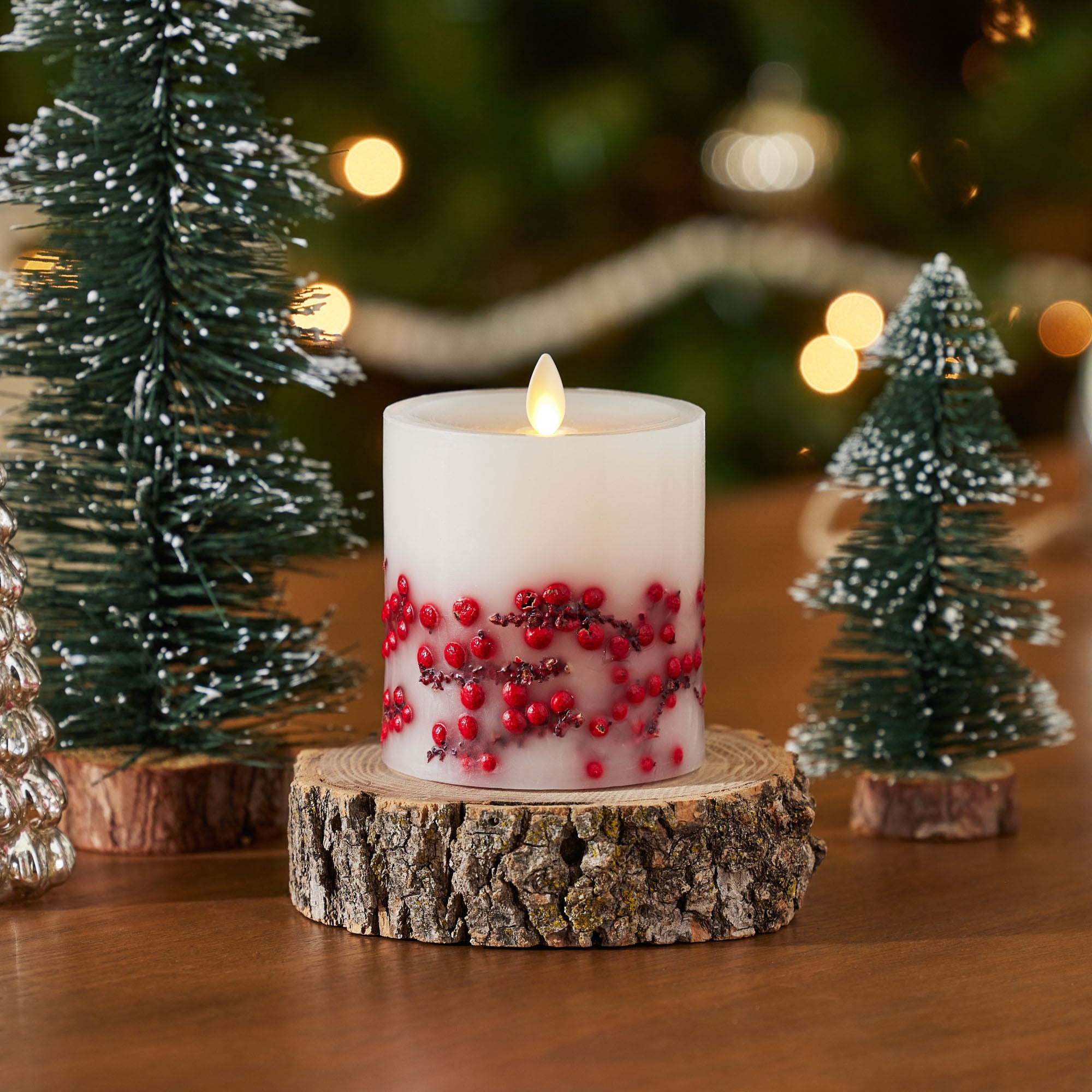 sm-image-2fcd735d7e1810784d70ff1f Embedded Red Berries Flameless Candle Pillar