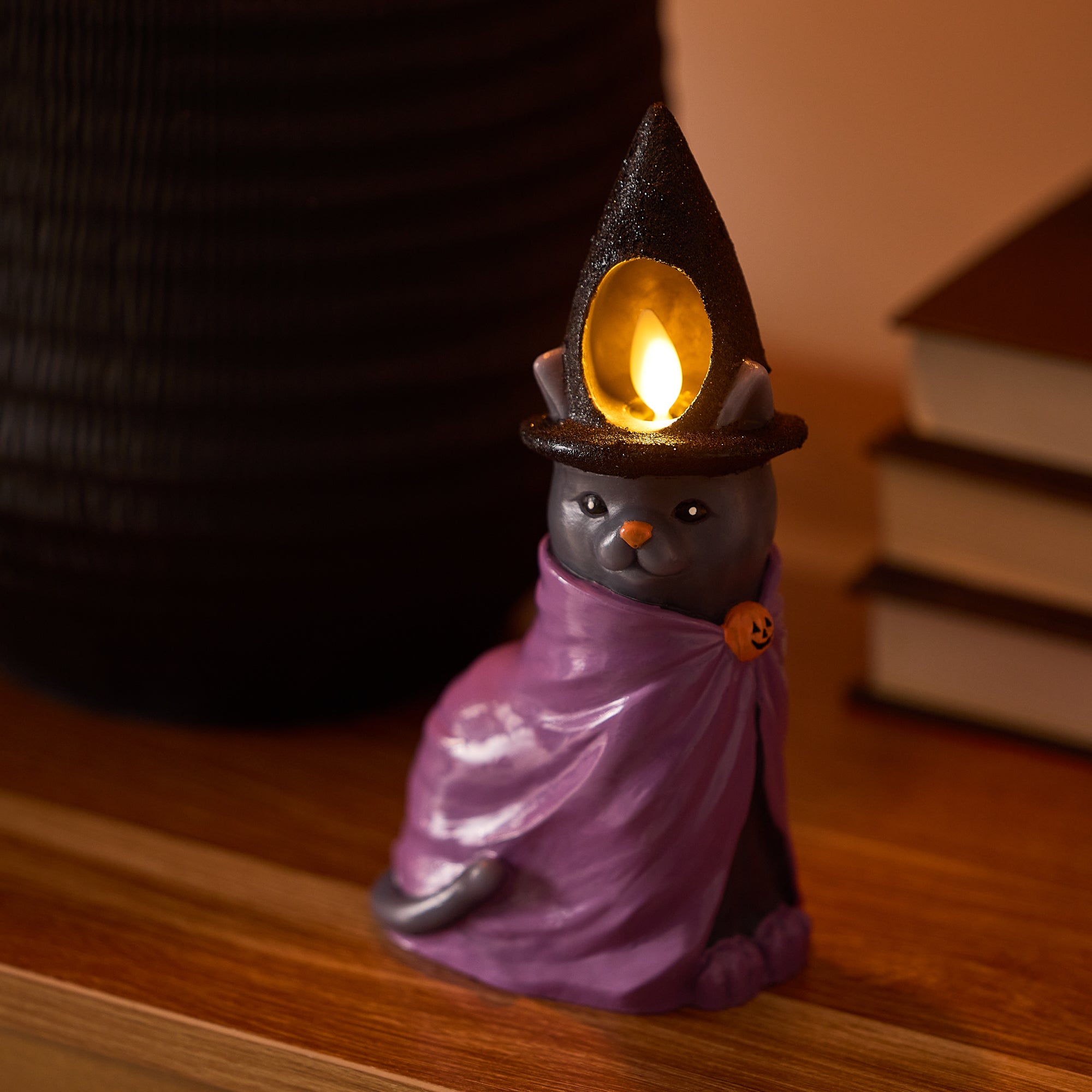 sm-image-3cd90778b1456f72d5e01a2f Smoky Charcoal Flameless Candle Witch Cat