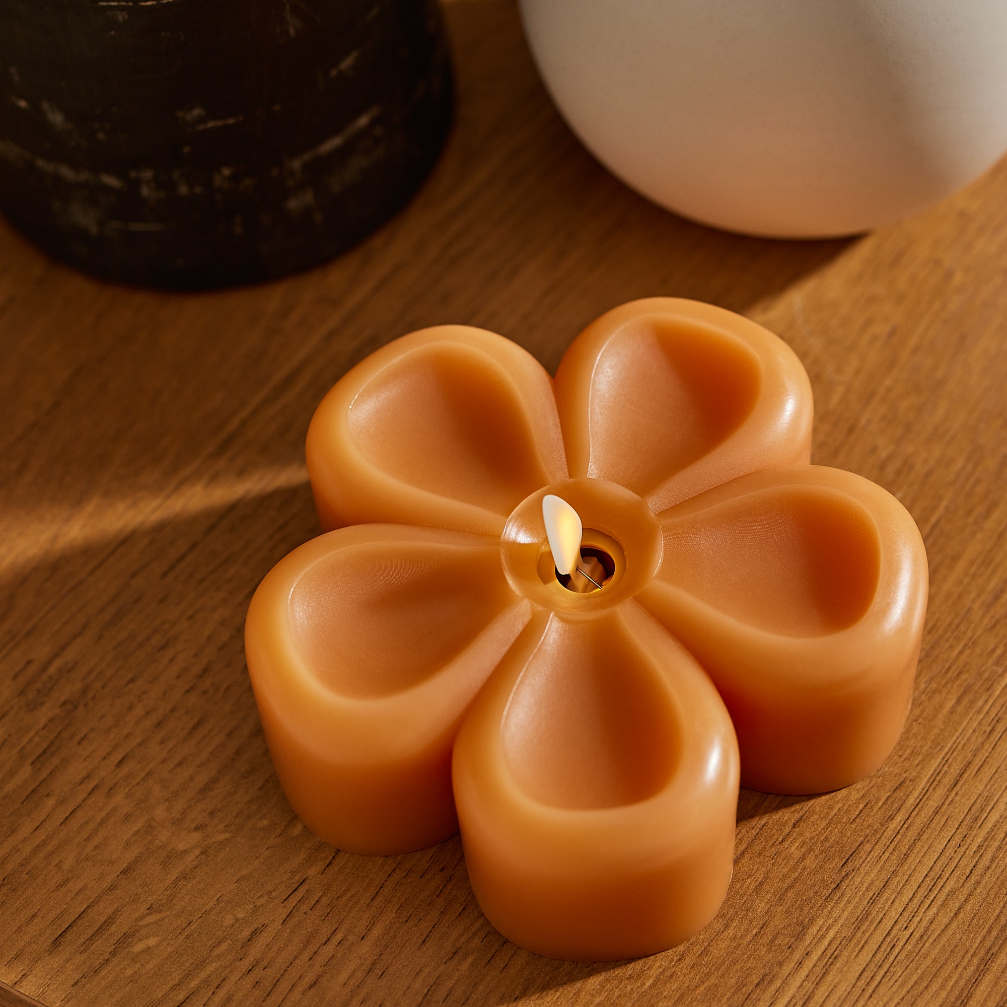 sm-image-8a965d75743c4419a80c6489 Sunlit Honey Flower Flameless Candle Tealight