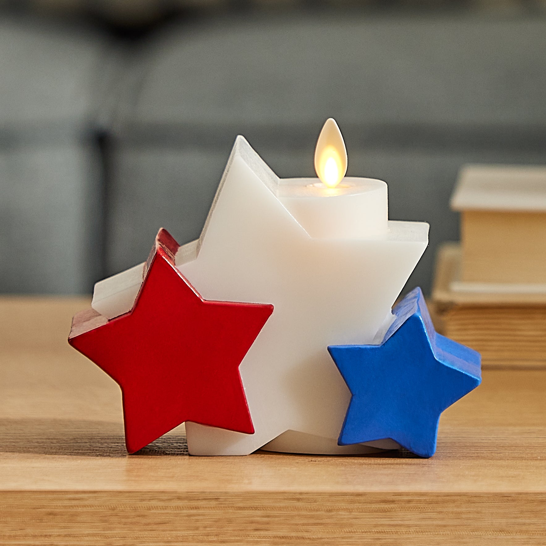 sm-image-a1ae53b52cb4bbc7e0941beb Bright White Liberty Stars Flameless Candle