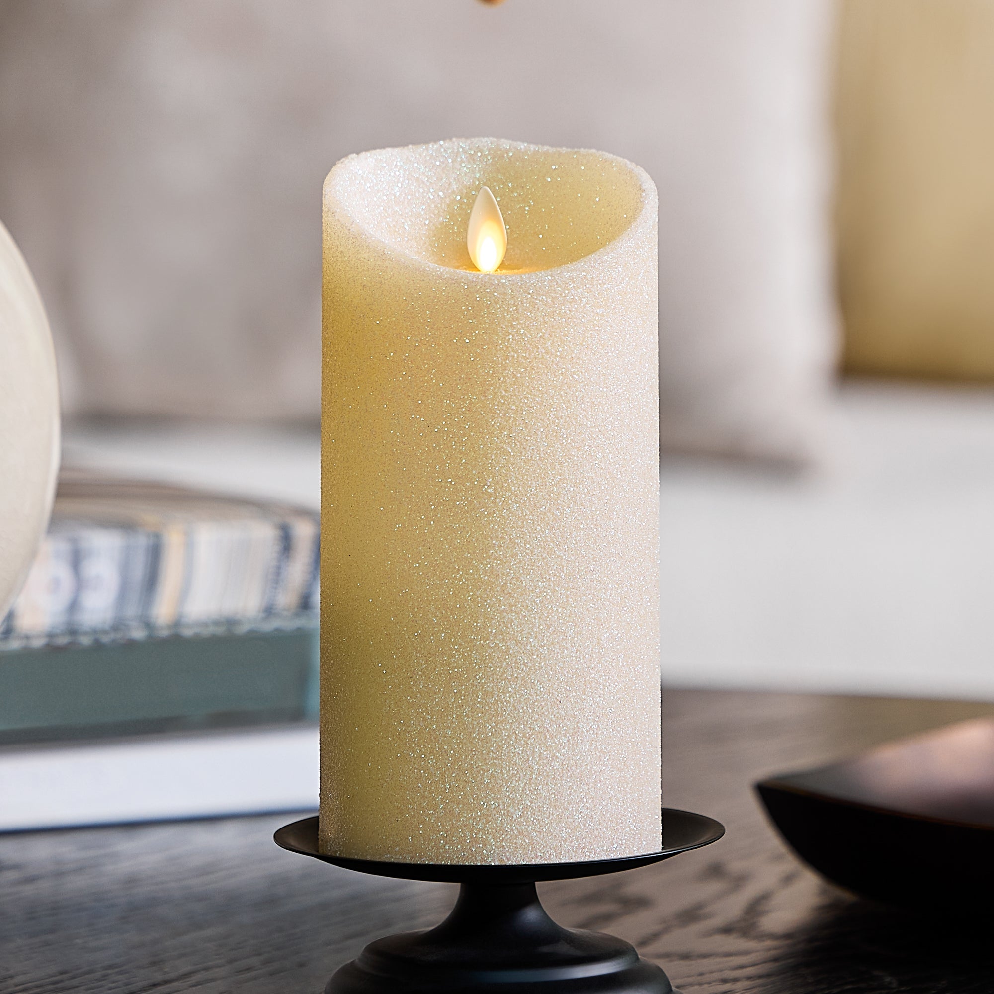 sm-image-e0784e5e72dcef2e08ce0d8c Radiant Ivory Glitter Flameless Candle Pillars