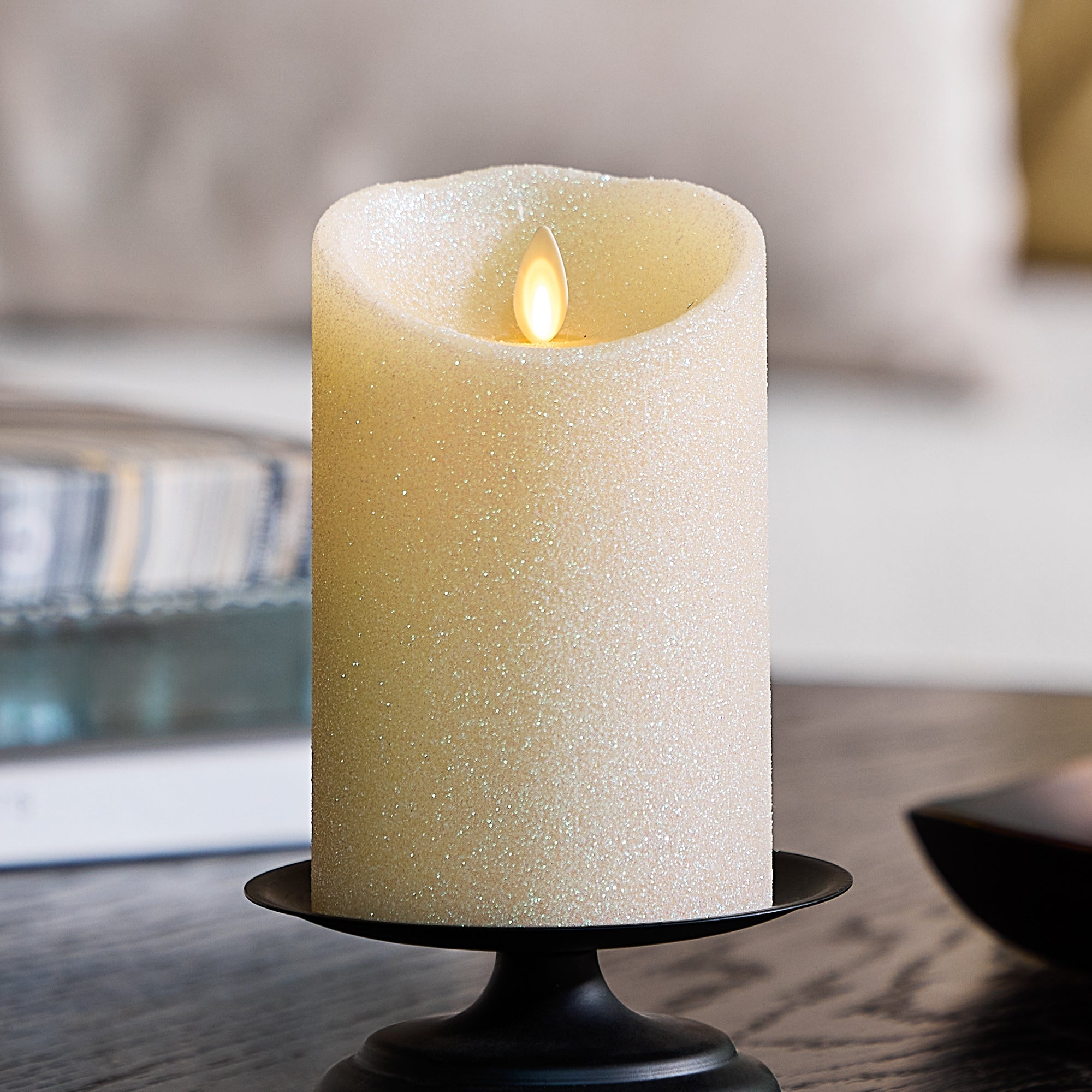 sm-image-e54b2bfedbb09a43f6bdfecd Radiant Ivory Glitter Flameless Candle Pillars