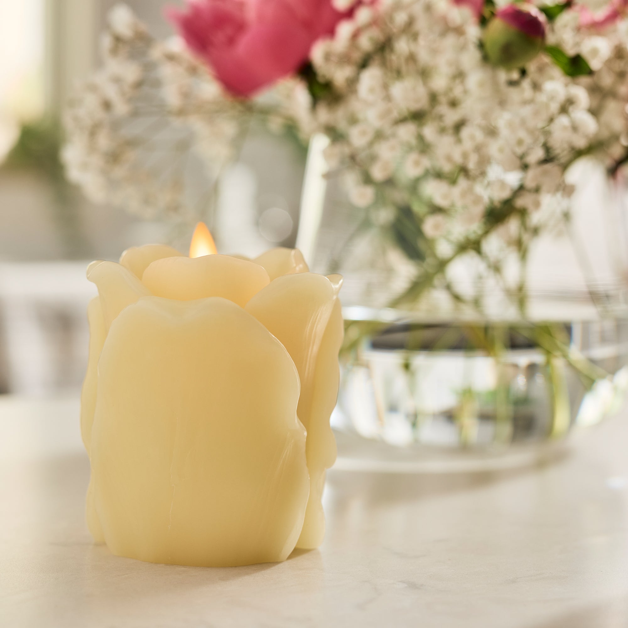 sm-image-fb09f06d442bdd12a9dccf30 Lemon Chiffon Flameless Candle Rose Bud